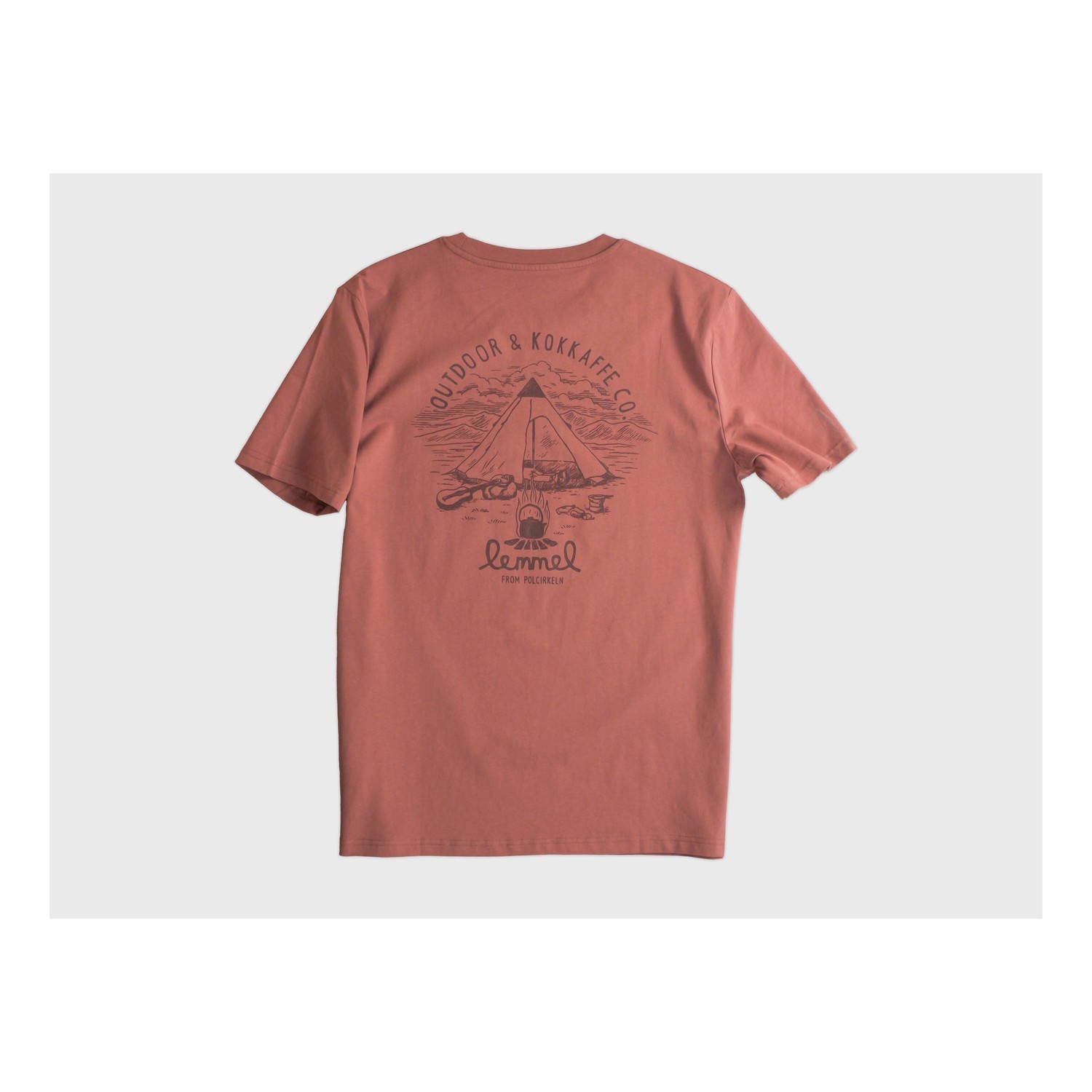 Lemmel T-shirt Camp Guten - Heritage Brown/red with backprint ryhmässä Vaatteet ja kengät / Vaatetus / T-paidat @ Sportfiskeprylar.se (3010112-5534r)