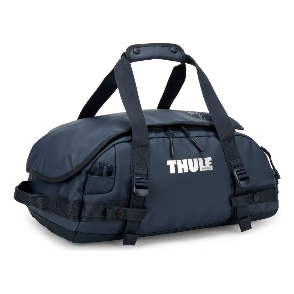 Thule Chasm Recycled Duffel 30L - Darkest Blue ryhmässä Säilytys / Varustelaukut @ Sportfiskeprylar.se (3205586)