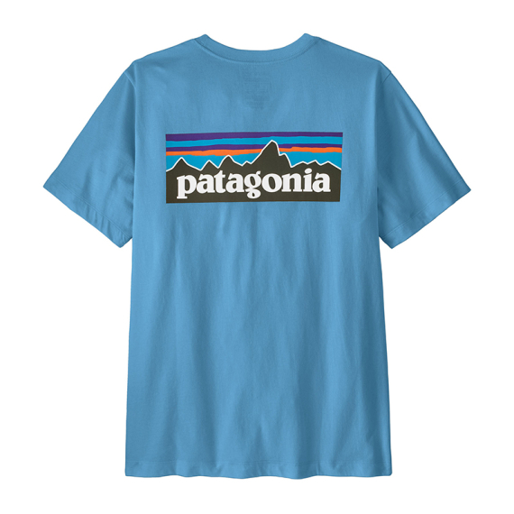 Patagonia M\'s P-6 Logo T-Shirt SHRB ryhmässä Vaatteet ja kengät / Vaatetus / T-paidat @ Sportfiskeprylar.se (37882-SHRB-Lr)