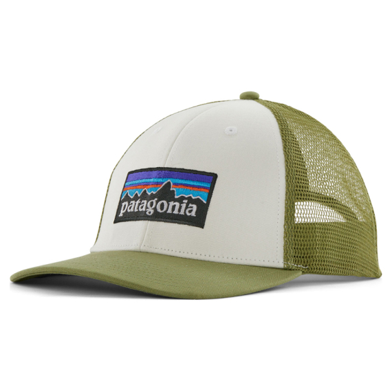 Patagonia P-6 Logo LoPro Trucker Hat, White/Buckhorn Green ryhmässä Vaatteet ja kengät / Lippikset ja päähineet / Lippikset / Trucker lippikset @ Sportfiskeprylar.se (38283-WBGN-ALL)