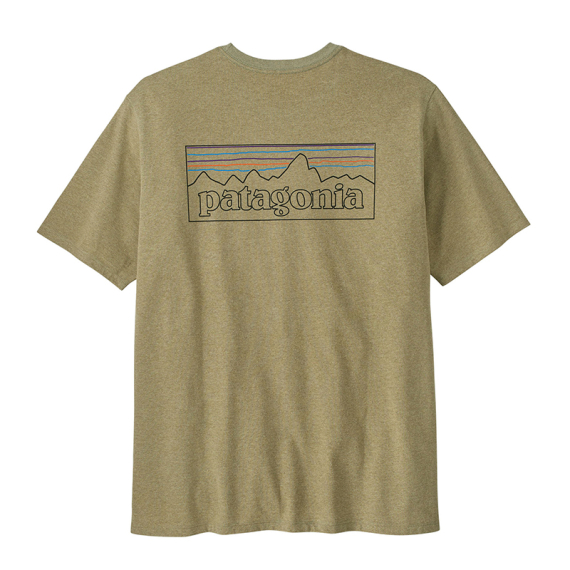 Patagonia M\'s P-6 Logo Responsibili-Tee POGM ryhmässä Vaatteet ja kengät / Vaatetus / T-paidat @ Sportfiskeprylar.se (38504-POGM-Lr)