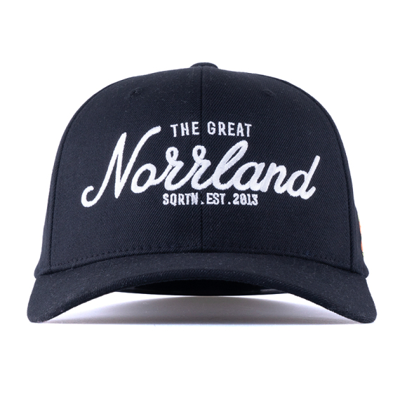 SQRTN Great Norrland 120 Cap Black ryhmässä Vaatteet ja kengät / Lippalakit ja päähineet / Lippikset / Dad Caps @ Sportfiskeprylar.se (CAP-075-OSFA)