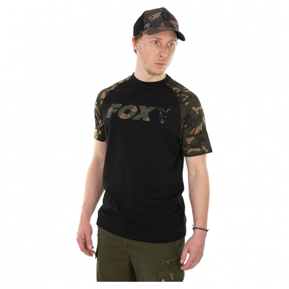 Fox Black/Camo Raglan T-Shirt ryhmässä Vaatteet ja kengät / Vaatetus / T-paidat @ Sportfiskeprylar.se (CFX104r)
