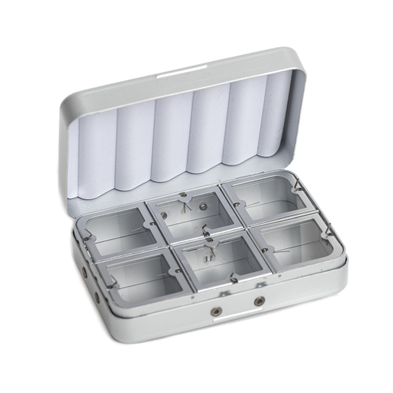 Aluminium box 6 compartments - Silver ryhmässä Säilytys / Kalastusrasiat / Perhorasiat @ Sportfiskeprylar.se (CH-301)