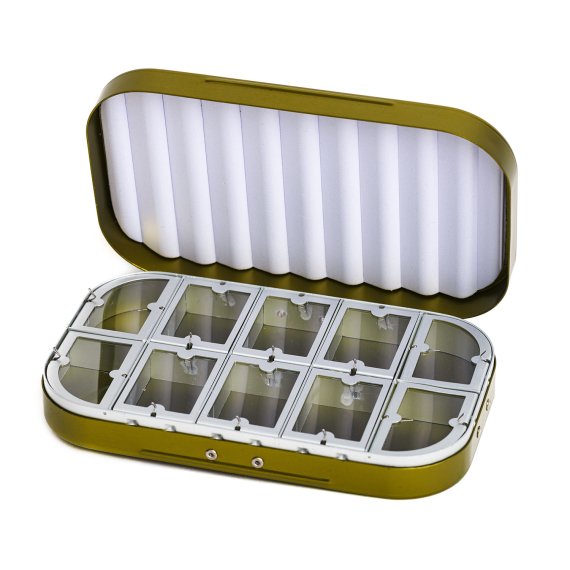 Aluminium box 10 compartments - Olive ryhmässä Säilytys / Kalastusrasiat / Perhorasiat @ Sportfiskeprylar.se (CH-306)