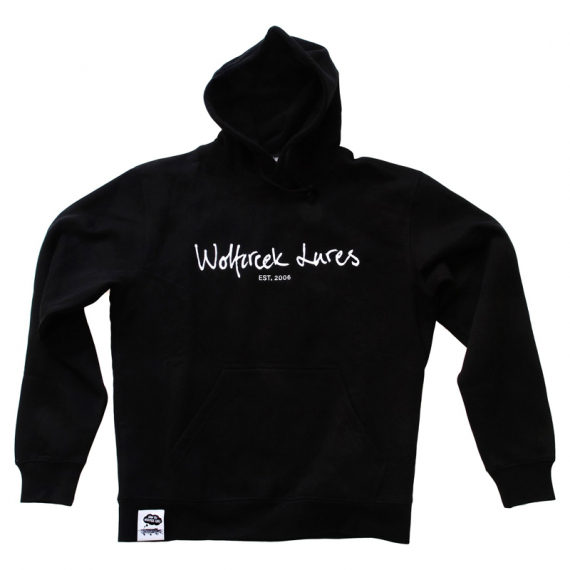 Wolfcreek Lures Classic Logo Hoodie, Black ryhmässä Vaatteet ja kengät / Vaatetus / Villapaidat / Hupparit @ Sportfiskeprylar.se (WCL-05-HOOD-01-BLKr)